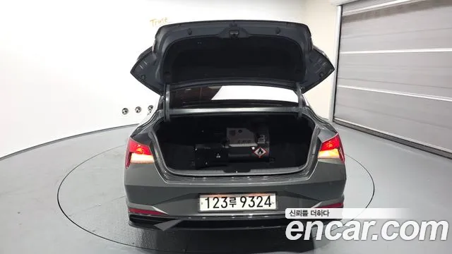 Hyundai AVANTE Avante (CN7) 1.6 LPi (Для проката) — Фото автомобиля 18