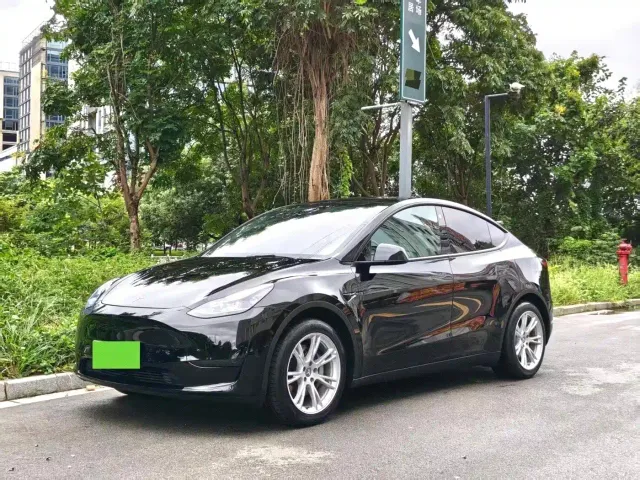 Фотография автомобиля — Tesla Model Y