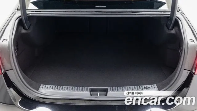Mercedes-Benz E-Class W214 — Фото автомобиля 11