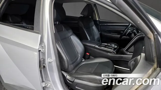 Hyundai Tucson Tucson (NX4) Дизель 2.0 4WD — Фото автомобиля 12