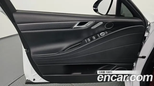 Genesis G80 Бензин 2.5 турбо AWD — Фото автомобиля 24