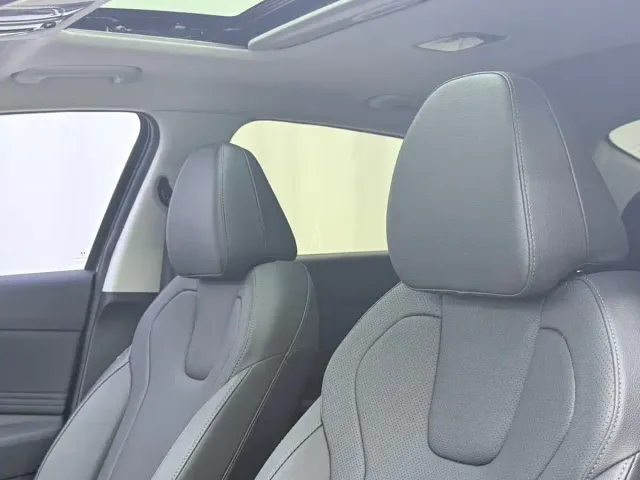 Hyundai Elantra — Фото автомобиля 16
