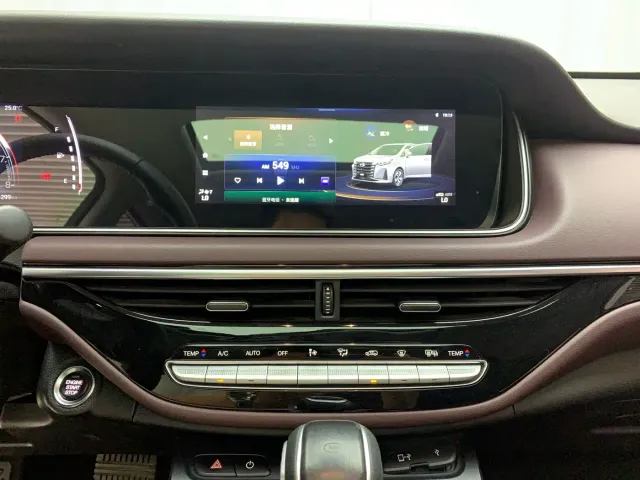 GAC Trumpchi M6 — Фото автомобиля 15