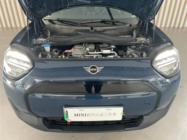 MINI Electric MINI ACEMAN — Фото автомобиля 11