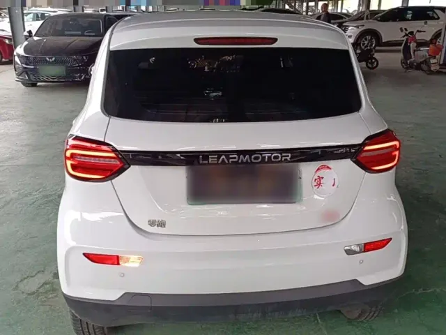 Leapmotor T03 — Фото автомобиля 5