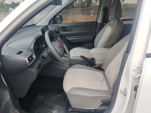 Wuling Hongguang — Фото автомобиля 14