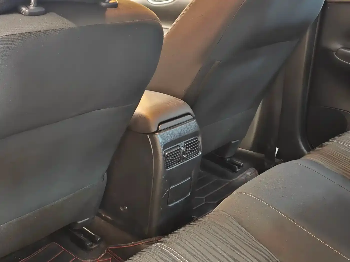 Nissan Sylphy 2022 Classic 1.6XE CVT Comfort Edition — Фото автомобиля 23