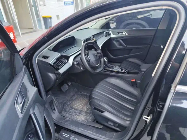 Peugeot 408 — Фото автомобиля 4