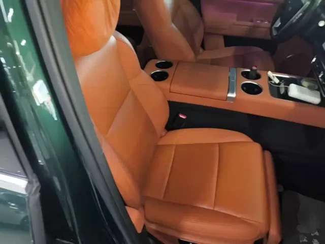 Li Auto L8 — Фото автомобиля 19
