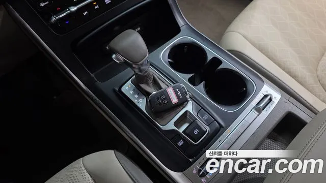 Kia Canival Carnival 4 поколение Бензин 9 мест Prestige — Фото автомобиля 9