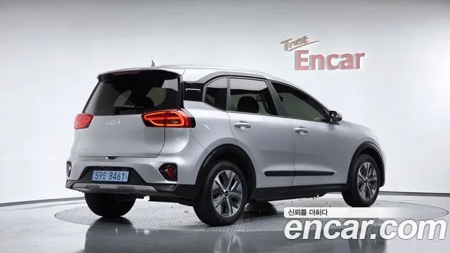Фотография автомобиля — Kia Niro