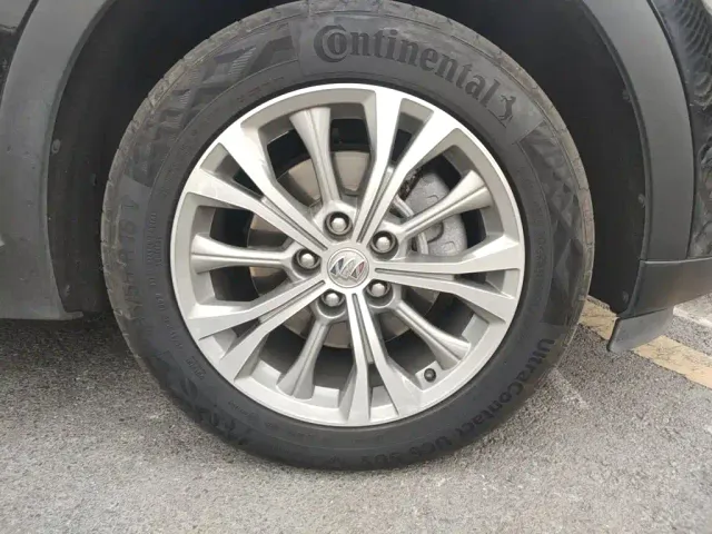 Buick Envision Plus — Фото автомобиля 24