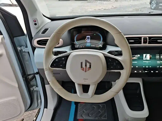 Leapmotor T03 — Фото автомобиля 10