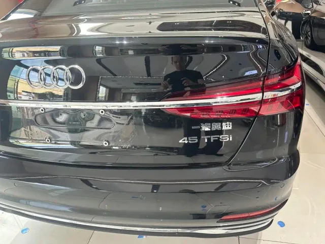 Audi A6L — Фото автомобиля 15