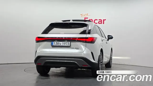 Lexus RX — Фото автомобиля 3