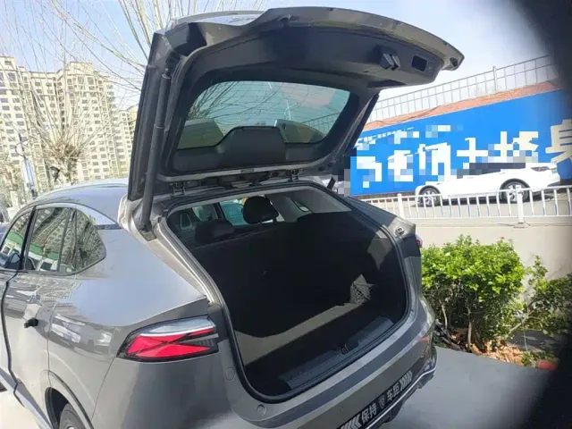 Roewe RX5 — Фото автомобиля 18