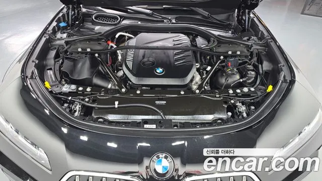BMW 7 Series G70 — Фото автомобиля 9