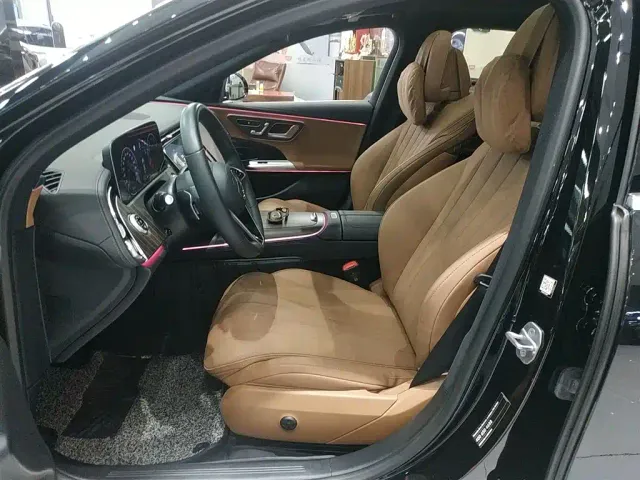 Mercedes-Benz E-Class — Фото автомобиля 10