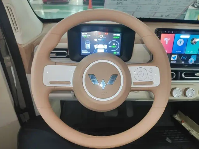 Wuling Hongguang Mini EV — Фото автомобиля 10