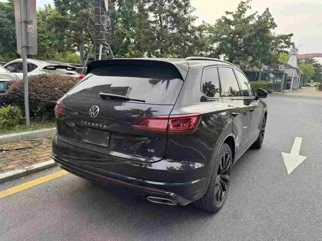 Volkswagen Touareg — Фото автомобиля 2
