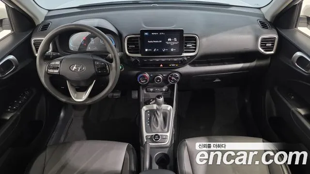 Hyundai Venue — Фото автомобиля 10