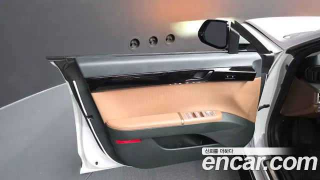 Hyundai Grandeur GN7 — Фото автомобиля 13
