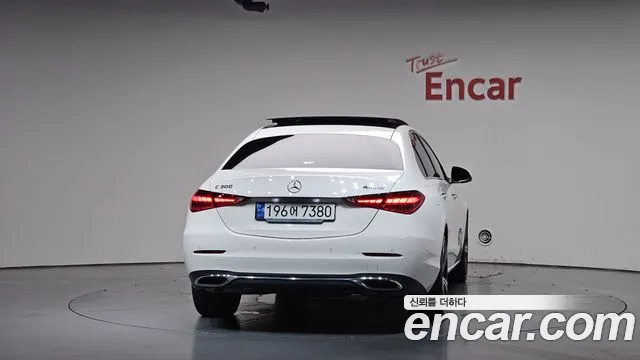 Mercedes-Benz C-Class — Фото автомобиля 4