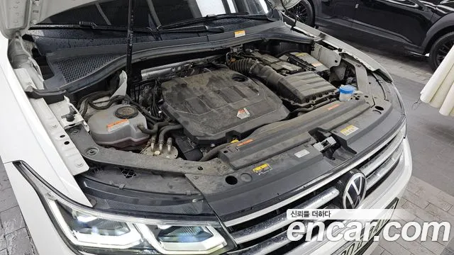 Volkswagen Tiguan Tiguan 2 поколение 2.0 TDI 4Motion Premium — Фото автомобиля 6