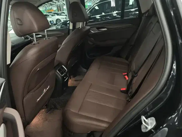 BMW X3 — Фото автомобиля 11