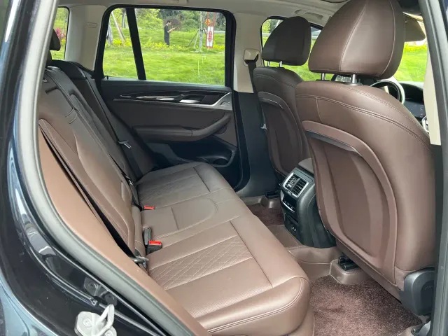 BMW X3 — Фото автомобиля 10