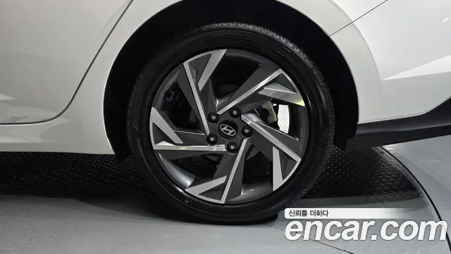 Hyundai Avante — Фото автомобиля 6