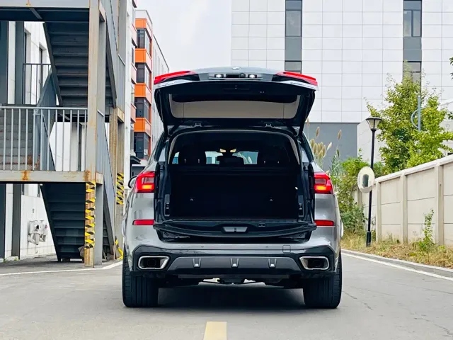 BMW X5 — Фото автомобиля 5