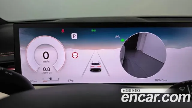 Genesis GV70 — Фото автомобиля 11