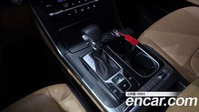Kia Canival Carnival 4 поколение Дизель 9 мест Prestige — Фото автомобиля 9