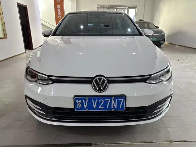Volkswagen Golf — Фото автомобиля 3
