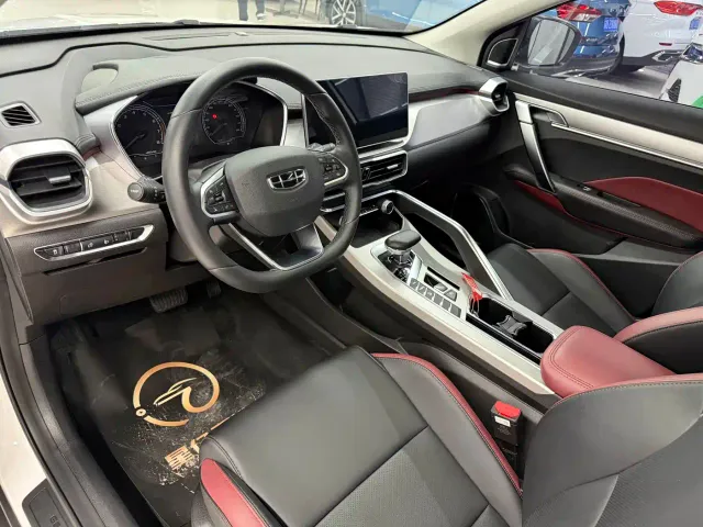 Geely Binyue — Фото автомобиля 16