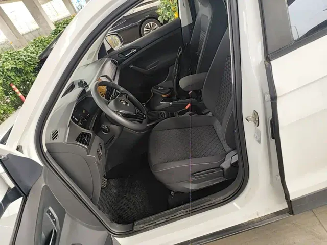 Volkswagen T-Cross — Фото автомобиля 14
