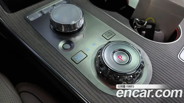 Genesis GV80 — Фото автомобиля 12