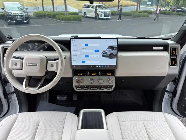 iCAR V23 — Фото автомобиля 14