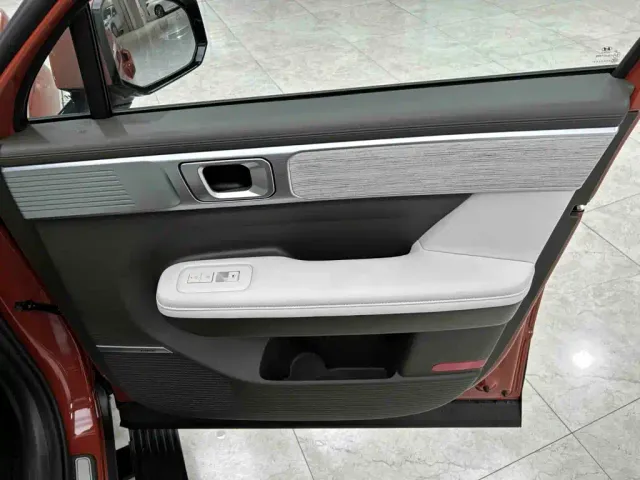 Hyundai Santa Fe — Фото автомобиля 18