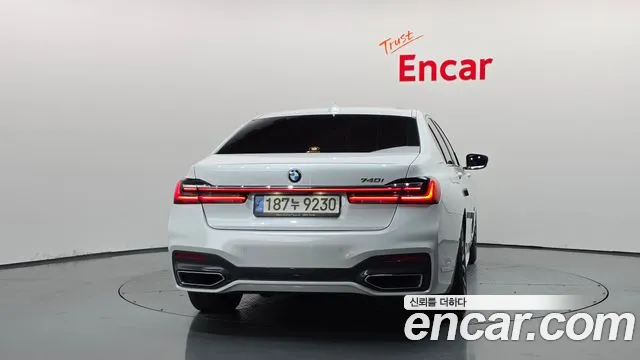 BMW 7 Series — Фото автомобиля 4
