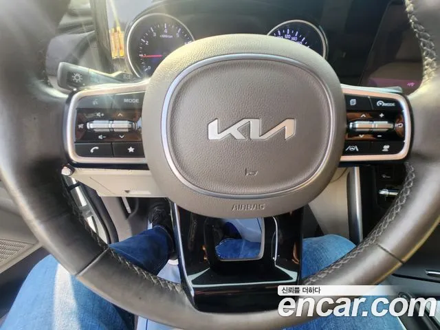 Kia Canival — Фото автомобиля 14