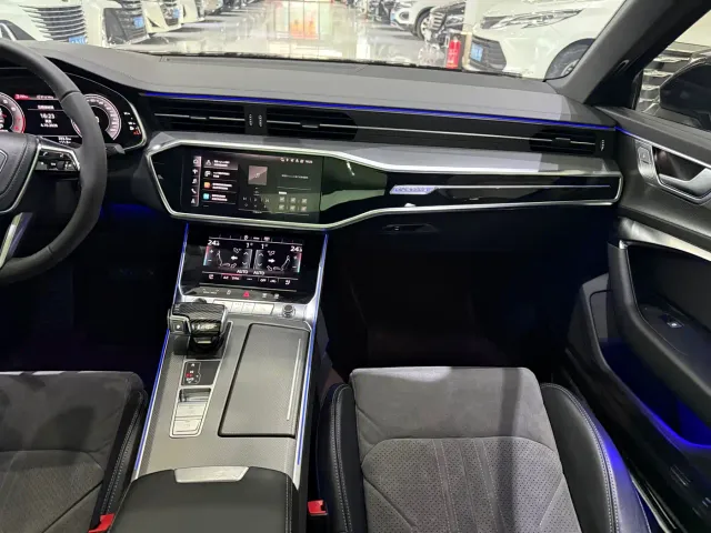 Audi A6L — Фото автомобиля 15
