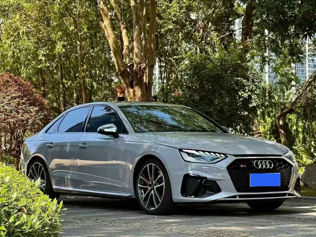 Audi S4 — Фото автомобиля 3
