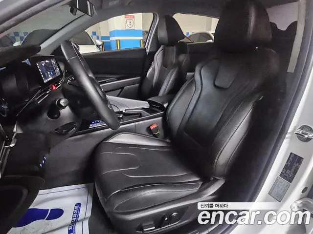 Hyundai AVANTE Avante (CN7) — Фото автомобиля 17