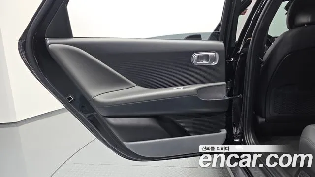 Hyundai Ioniq 6 — Фото автомобиля 14