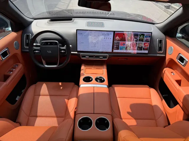 Li Auto L8 — Фото автомобиля 6