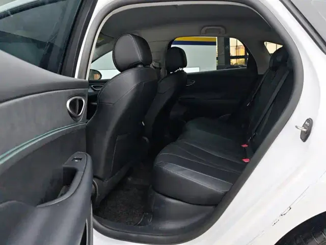 BYD Seal 05 DM-i — Фото автомобиля 11