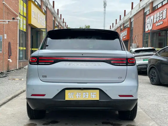 Leapmotor C11 — Фото автомобиля 8