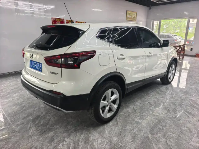Nissan Qashqai — Фото автомобиля 5